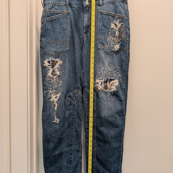 Pilcro Pants - Pilcro Distressed Cropped Embellished Denim Jeans in Blue